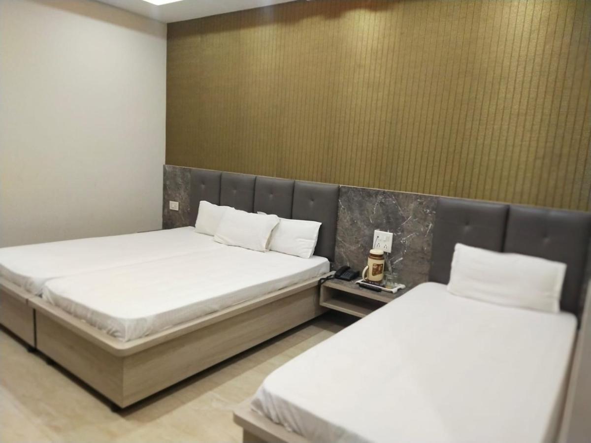 Hotel Gateway Kailash Varanasi Ngoại thất bức ảnh