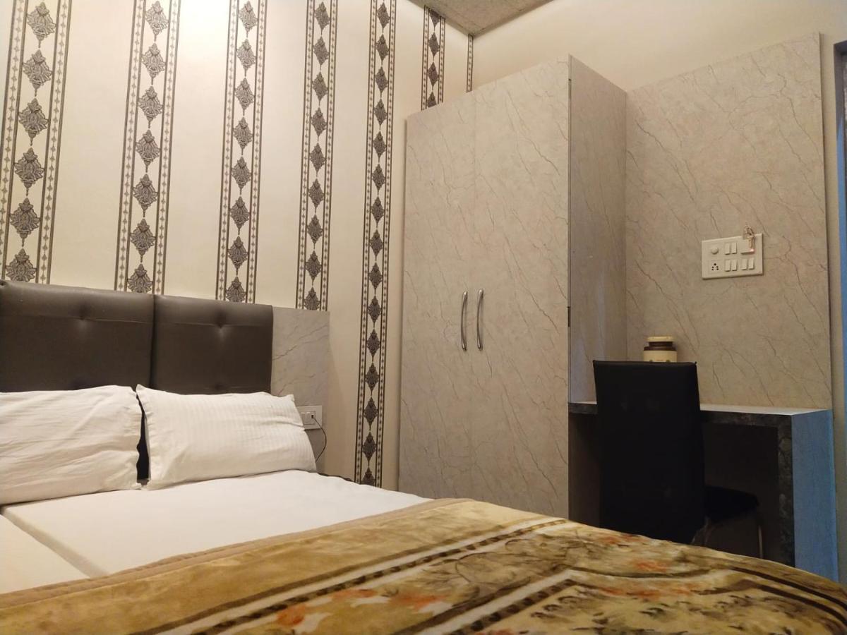 Hotel Gateway Kailash Varanasi Ngoại thất bức ảnh