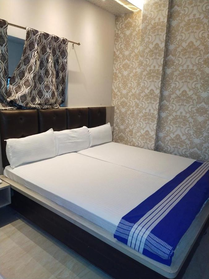 Hotel Gateway Kailash Varanasi Ngoại thất bức ảnh