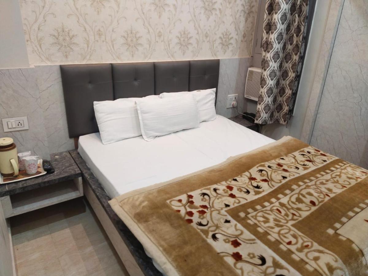 Hotel Gateway Kailash Varanasi Ngoại thất bức ảnh