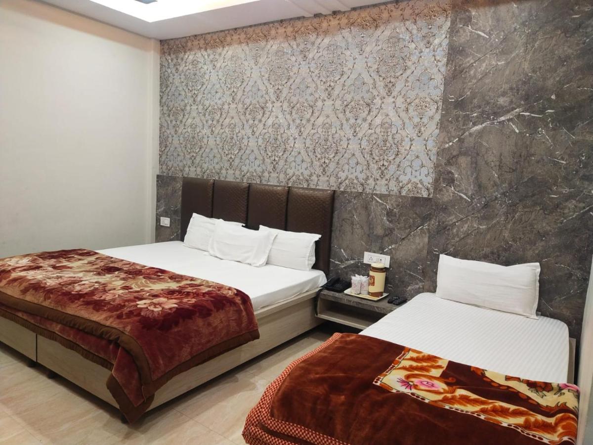 Hotel Gateway Kailash Varanasi Ngoại thất bức ảnh