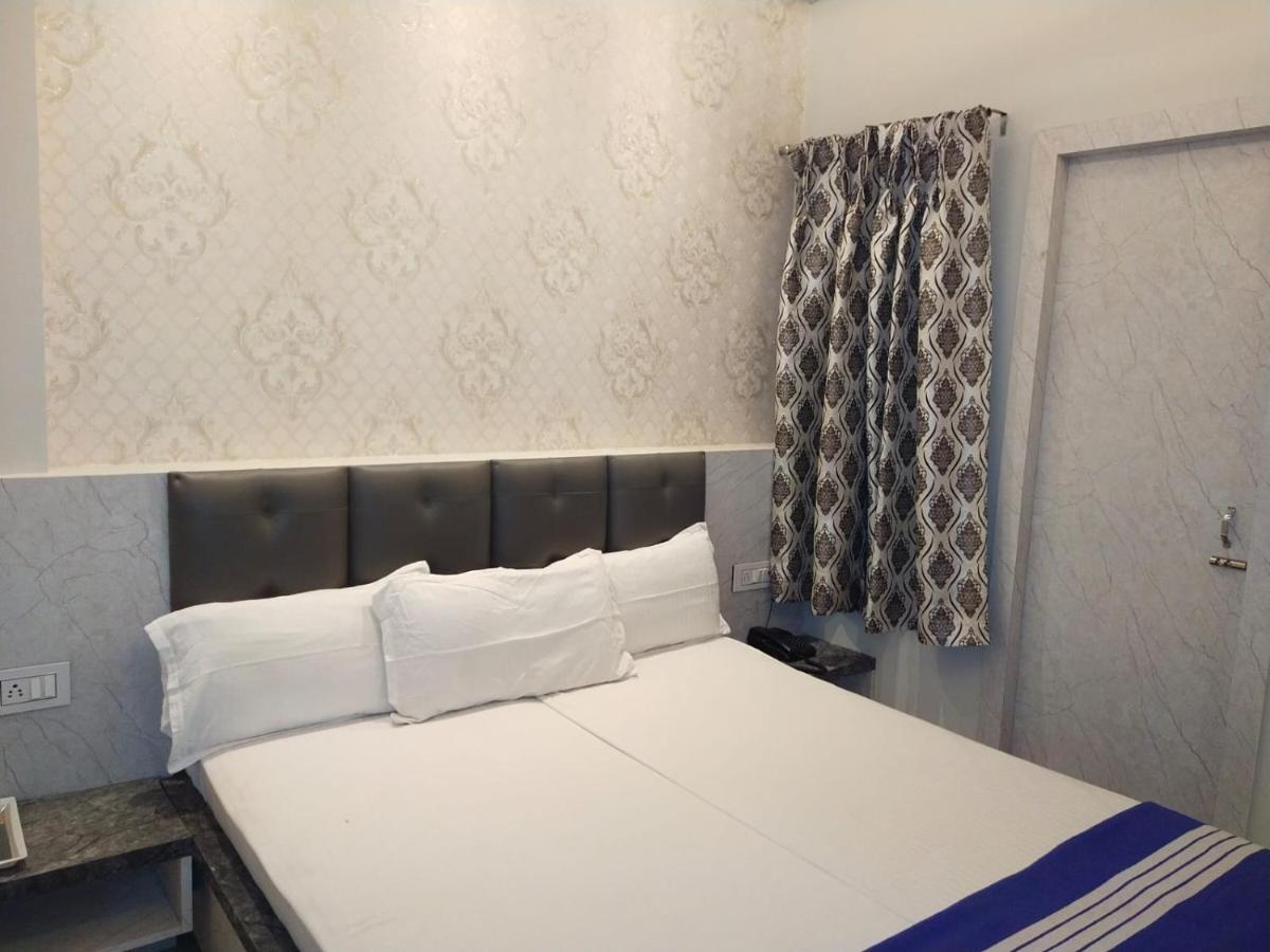 Hotel Gateway Kailash Varanasi Ngoại thất bức ảnh