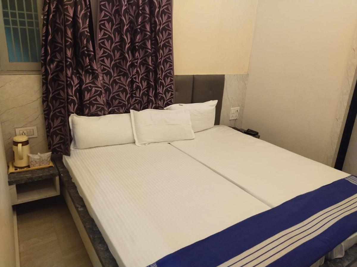 Hotel Gateway Kailash Varanasi Ngoại thất bức ảnh