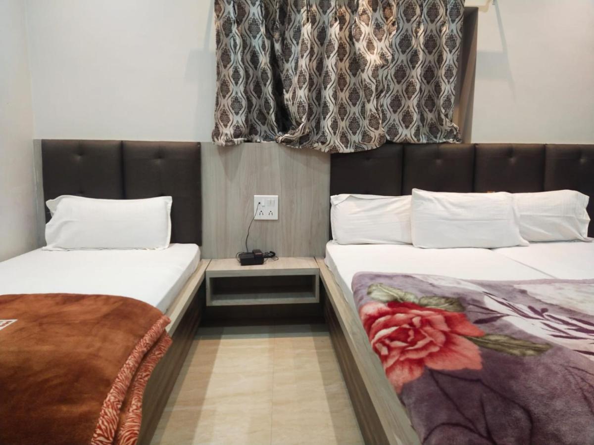 Hotel Gateway Kailash Varanasi Ngoại thất bức ảnh