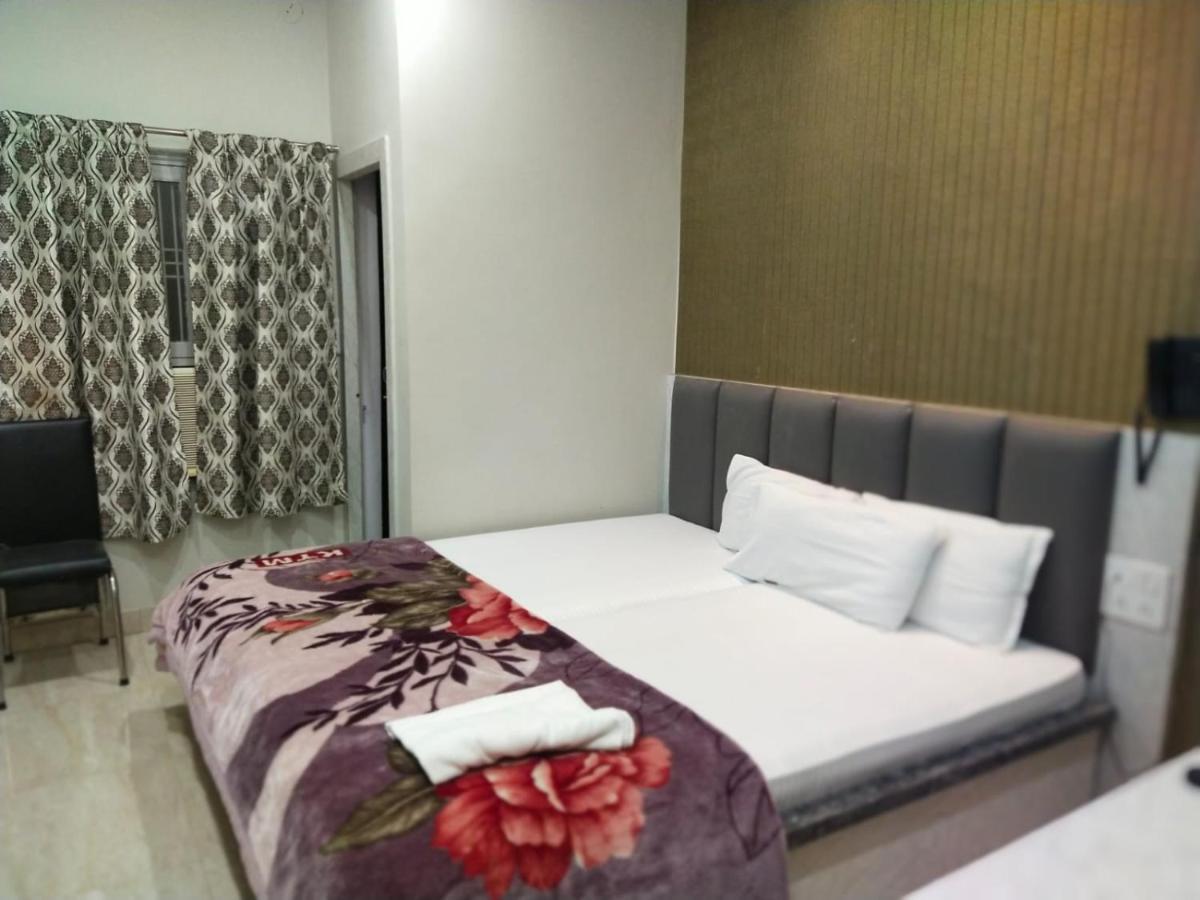 Hotel Gateway Kailash Varanasi Ngoại thất bức ảnh
