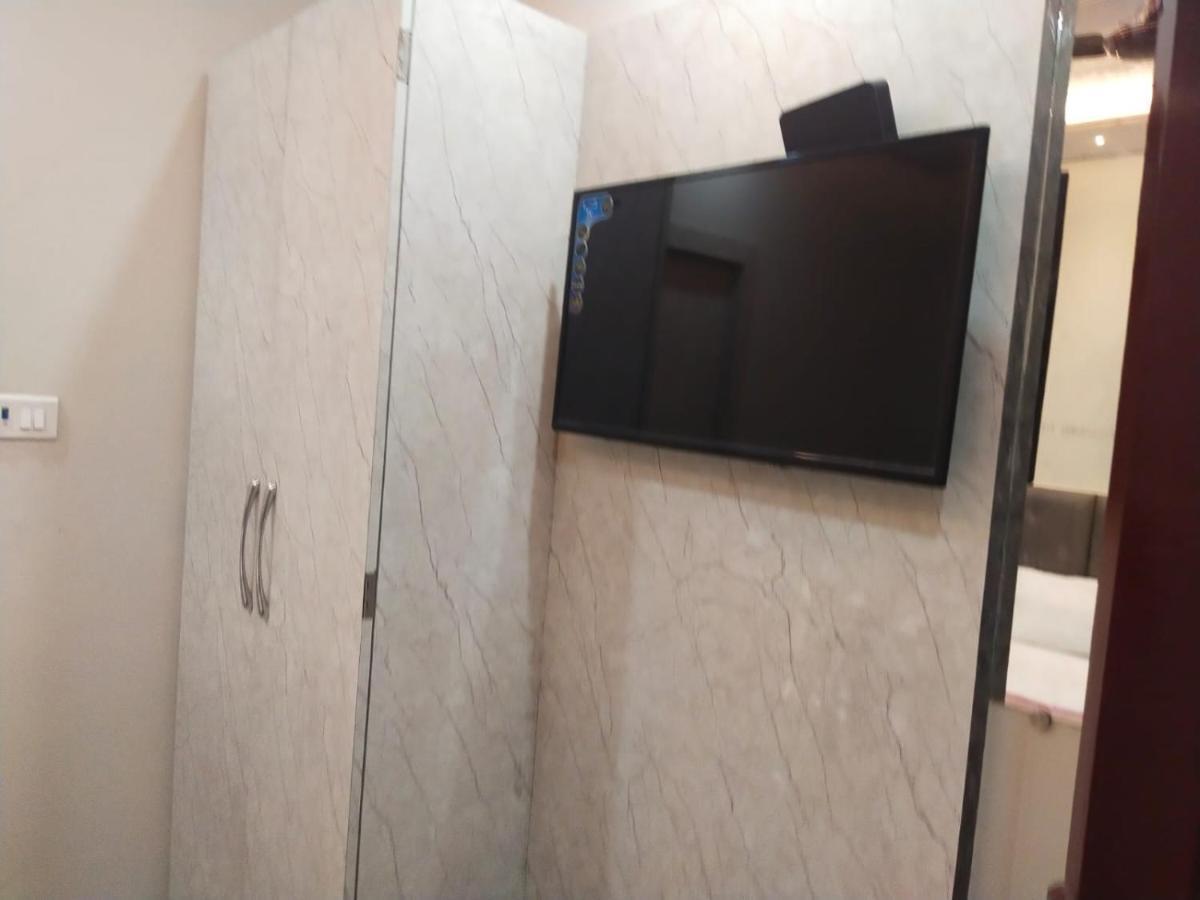 Hotel Gateway Kailash Varanasi Ngoại thất bức ảnh