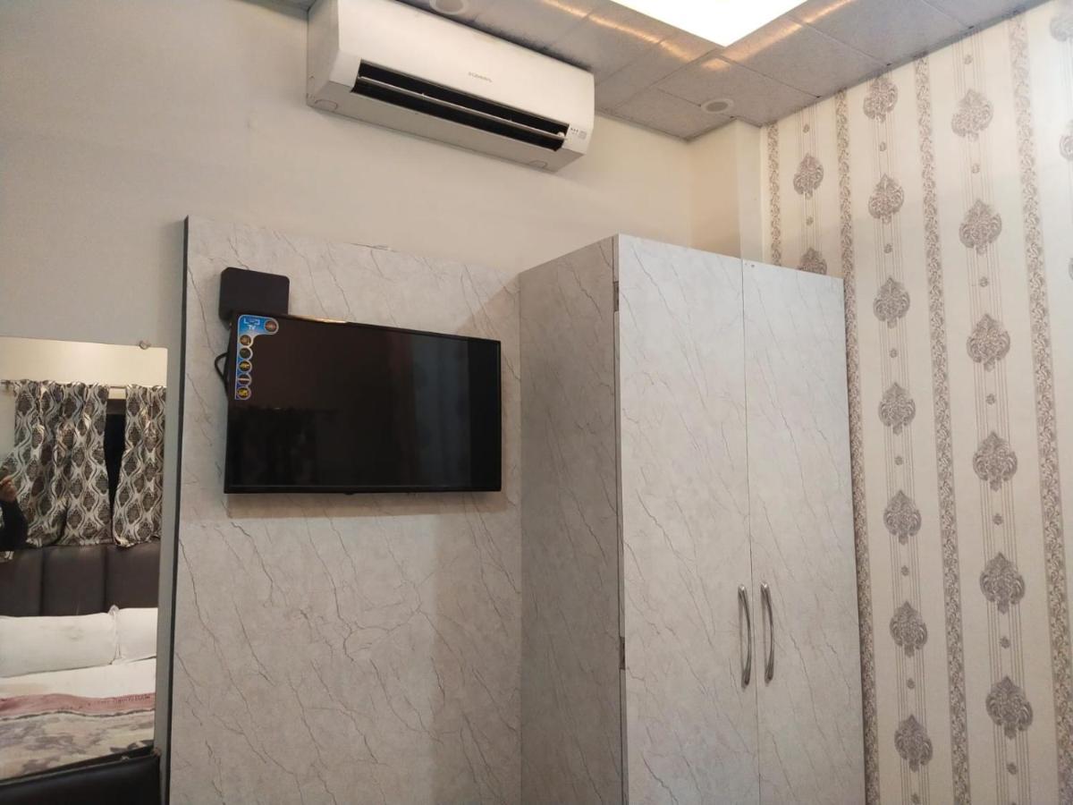 Hotel Gateway Kailash Varanasi Ngoại thất bức ảnh