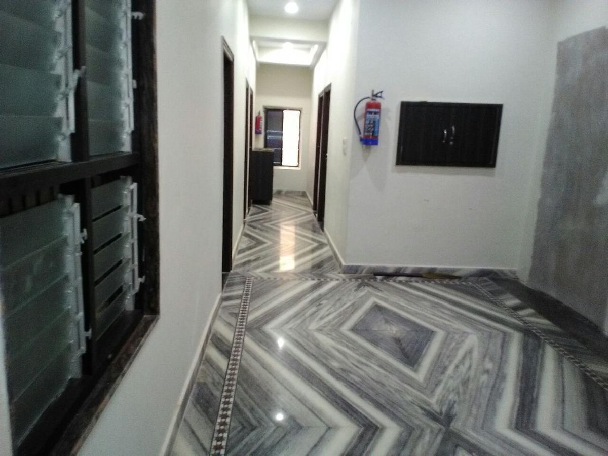 Hotel Gateway Kailash Varanasi Ngoại thất bức ảnh